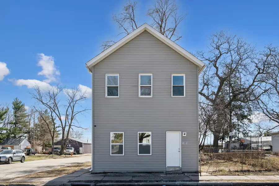 1101 W 6th Street, Davenport, IA 52802 - #2