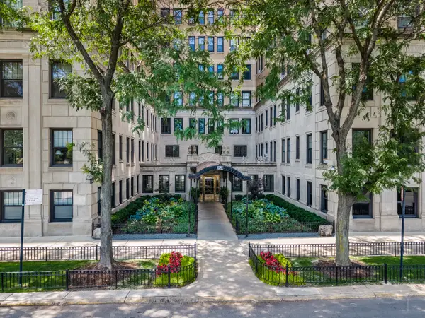3520 N Lake Shore Drive #3K, Chicago, IL 60657