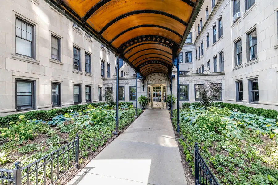 3520 N Lake Shore Drive #3K, Chicago, IL 60657 - #3