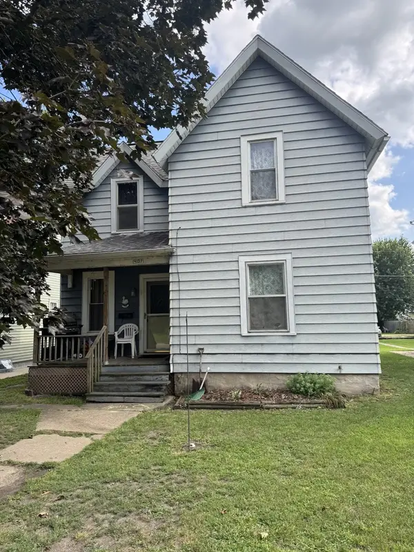 407 W 6th Street, Sterling, IL 61081
