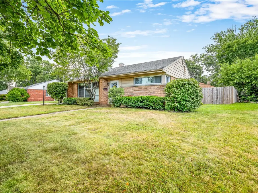 4210 Buckingham Drive, Rockford, IL 61107 - #3