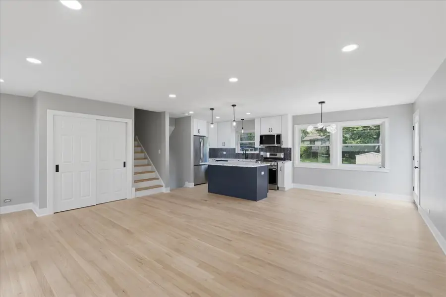 10 Linden Avenue, Buffalo Grove, IL 60089 - #3
