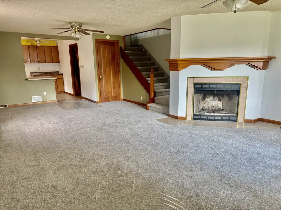 1521 1st Street, Peru, IL 61354 - #3