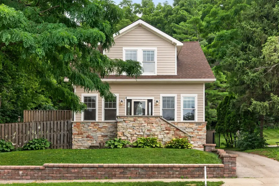 108 N Main Street, Algonquin, IL 60102 - #2