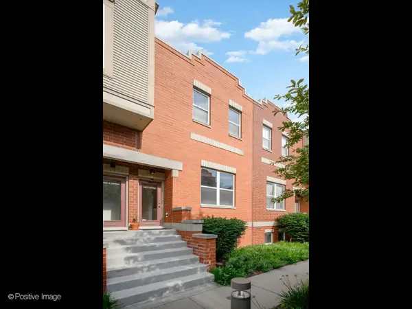 3643 W Cornelia Avenue #B, Chicago, IL 60618