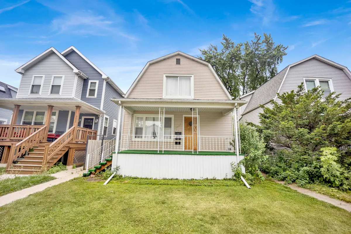5037 W Winona Street, Chicago, IL 60630 - #1