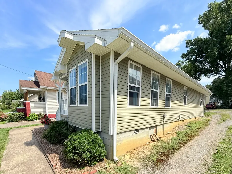 109 W College Street, Harrisburg, IL 62946 - #3