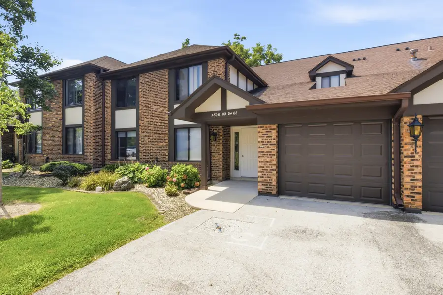 5804 Doe Circle #6, Westmont, IL 60559 - #2