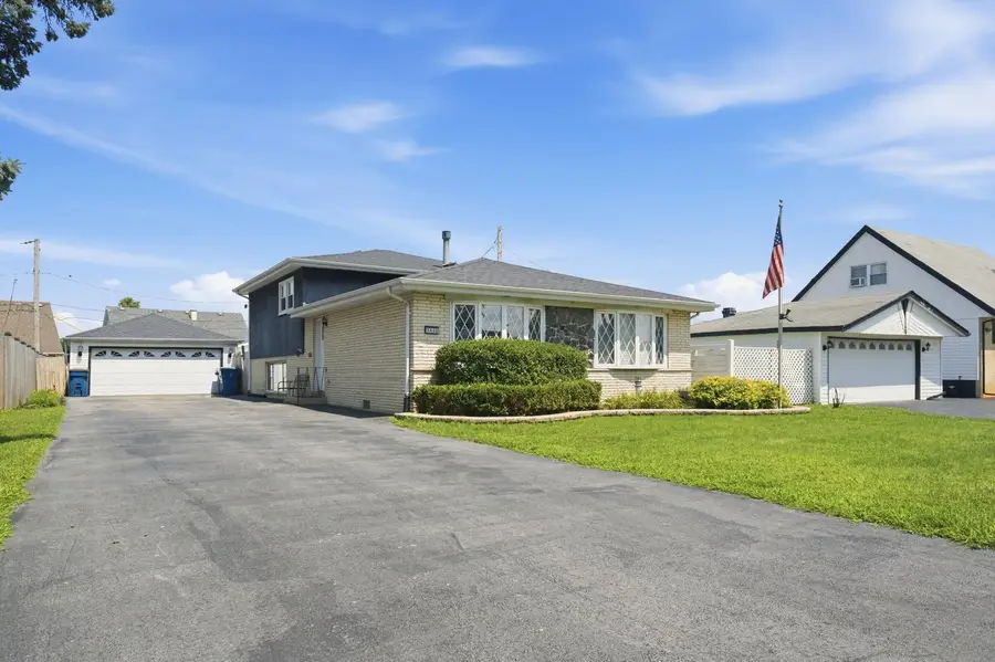 5432 137th Street, Crestwood, IL 60418 - #2