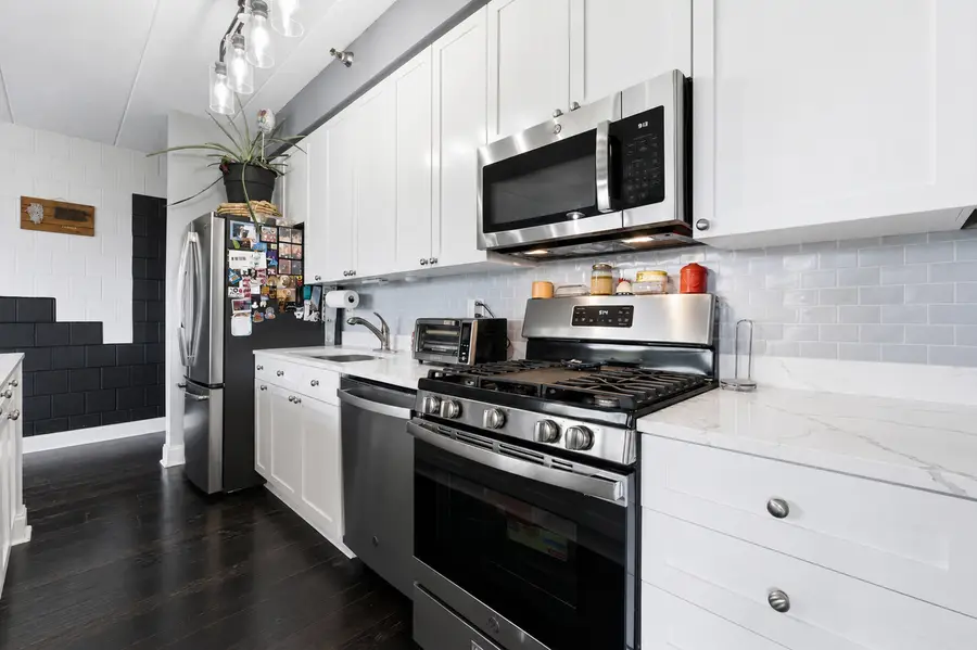 1100 W Montrose Avenue #502, Chicago, IL 60613 - #3
