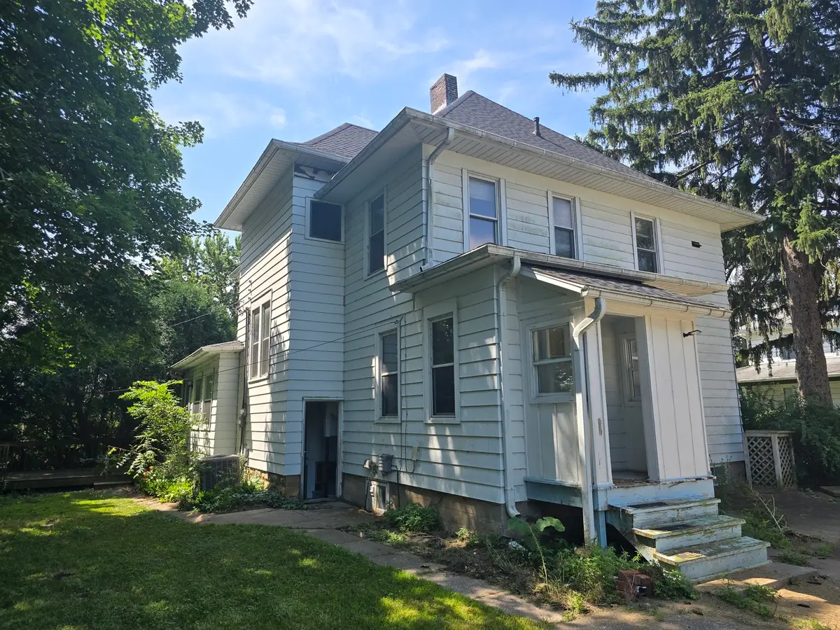 24560 Valley Drive, Pleasant Valley, IA 52767 - #1