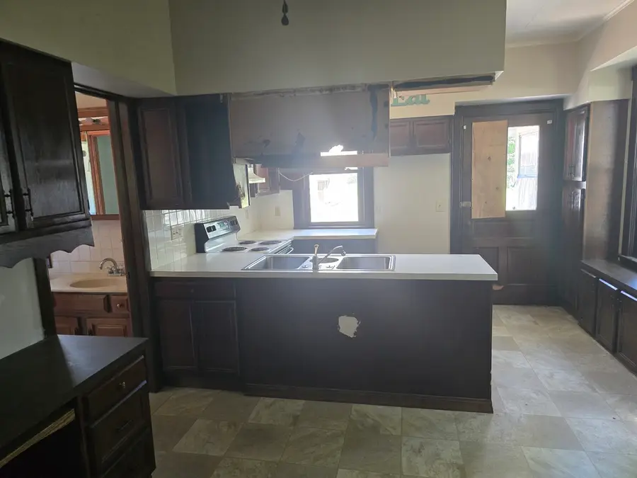 24560 Valley Drive, Pleasant Valley, IA 52767 - #2