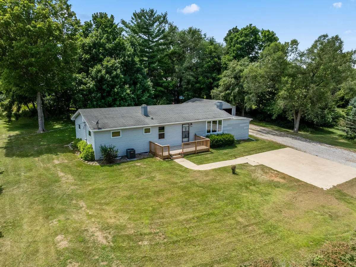 19721 Us 150 Highway, Bloomington, IL 61705 - #1