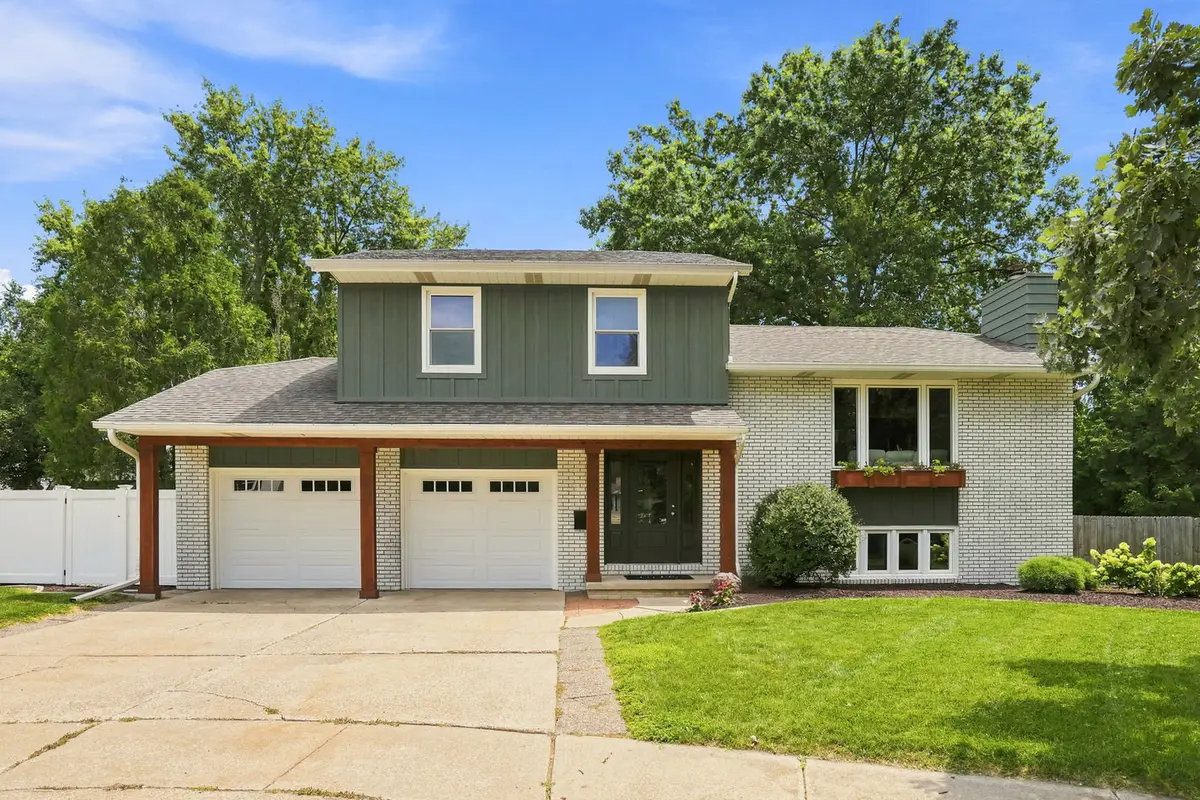 4415 Montclair Court, Bettendorf, IA 52722 - #1