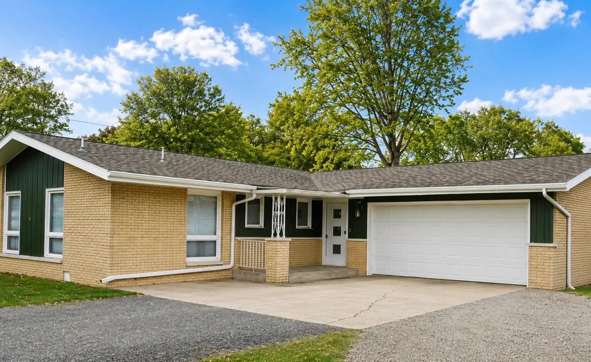 206 Brookside Place, Minier, IL 61759 - #1