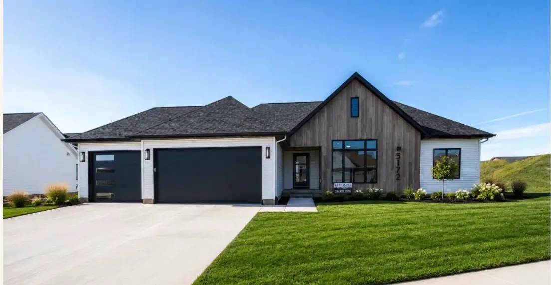 13 Viola Drive, Le Claire, IA 52753 - #1