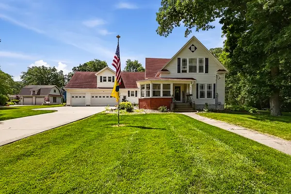 809 E Center Street, Ottawa, IL 61350