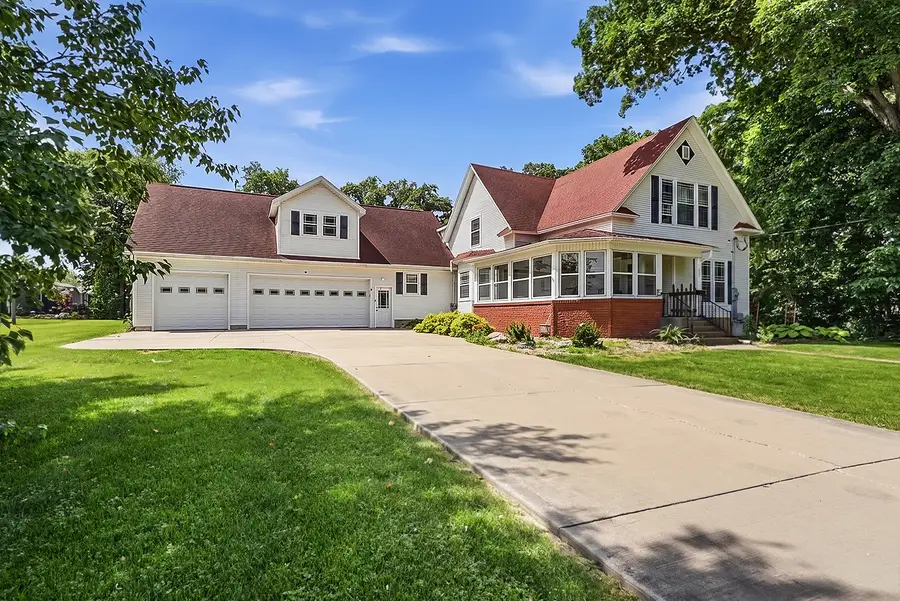 809 E Center Street, Ottawa, IL 61350 - #2