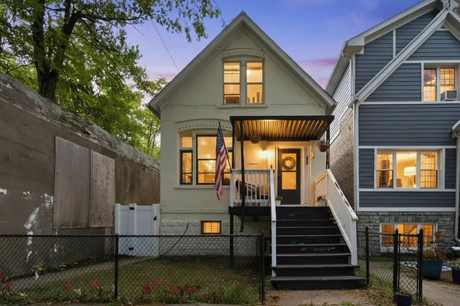 437 W 44th Place, Chicago, IL 60609 - #2