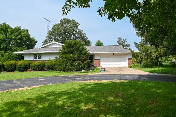 621 S Oakwood Street, Oakwood, IL 61858
