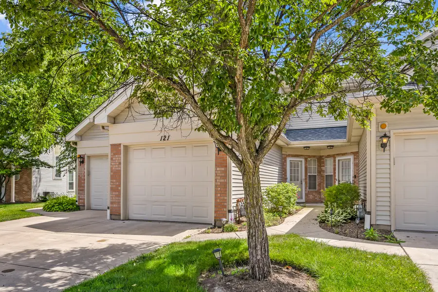 121 Golfview Drive, Glendale Heights, IL 60139 - #2