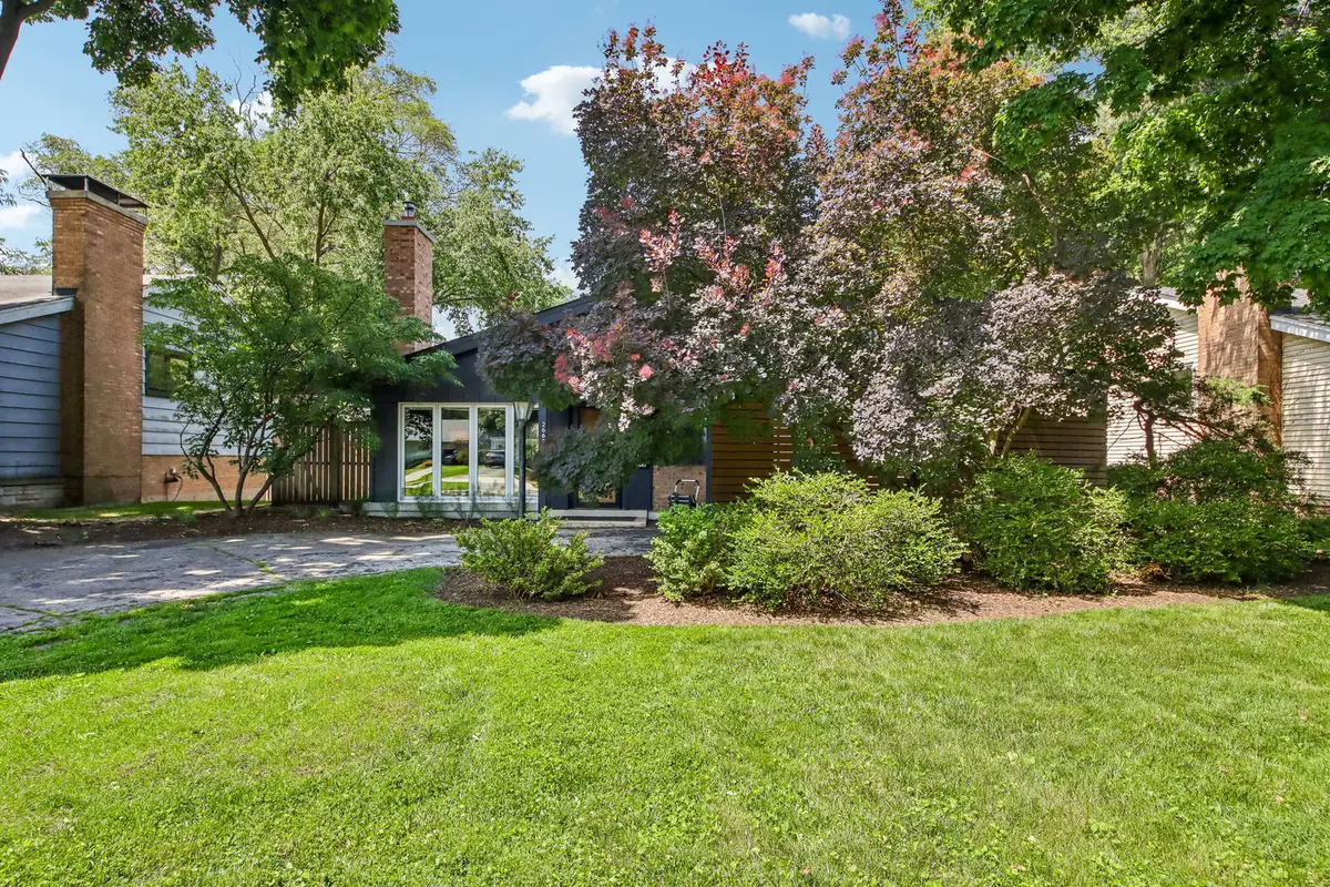 2662 Crawford Avenue, Evanston, IL 60201 - #1
