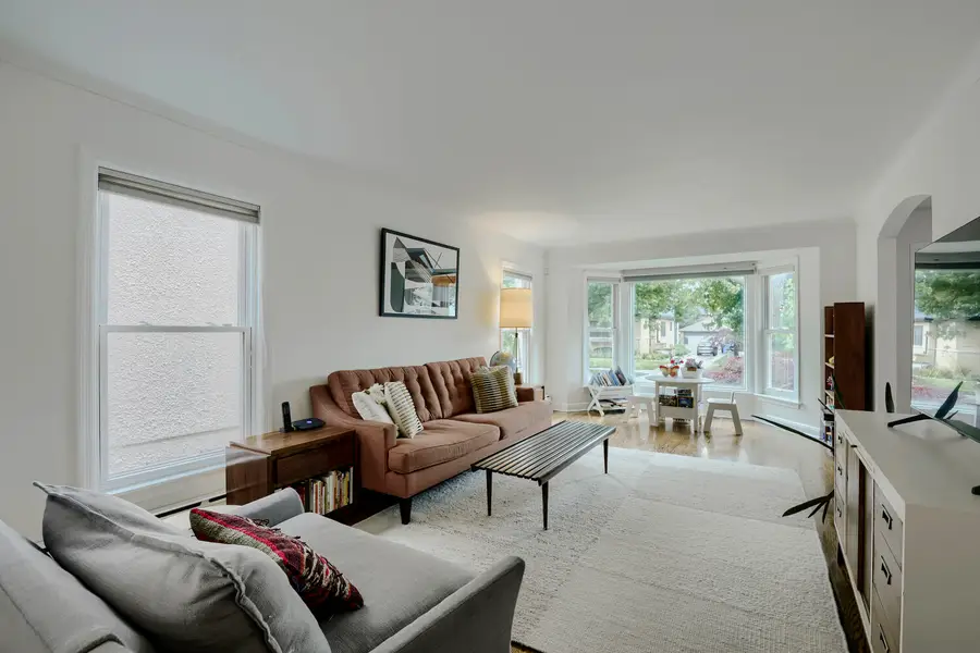 4538 N Kostner Avenue, Chicago, IL 60630 - #3