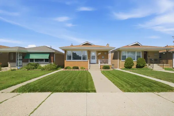 12718 S Justine Street, Calumet Park, IL 60827
