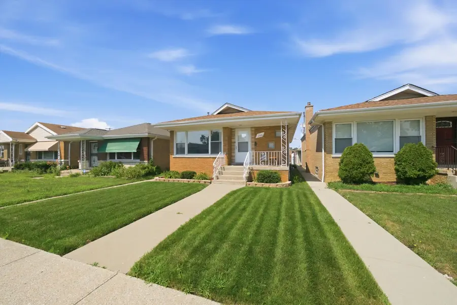 12718 S Justine Street, Calumet Park, IL 60827 - #2