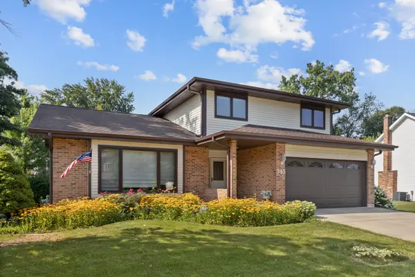 345 Mayfair Drive, Aurora, IL 60504