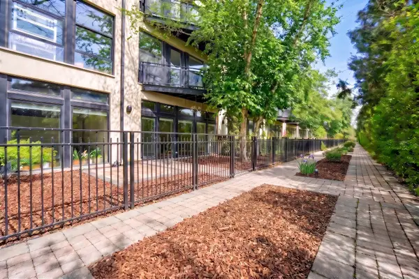 1071 W 15th Street #109, Chicago, IL 60608