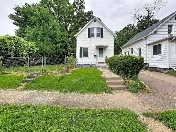 1419 41st Street, Rock Island, IL 61201