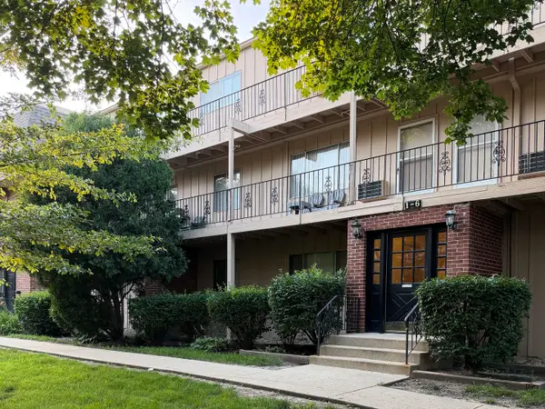 2404 Algonquin Road #5, Rolling Meadows, IL 60008