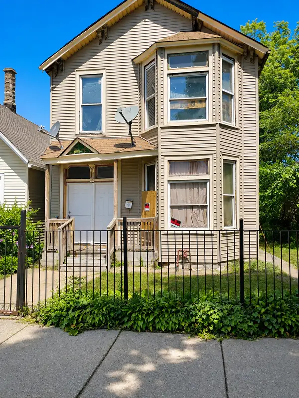 4224 W Maypole Avenue, Chicago, IL 60624