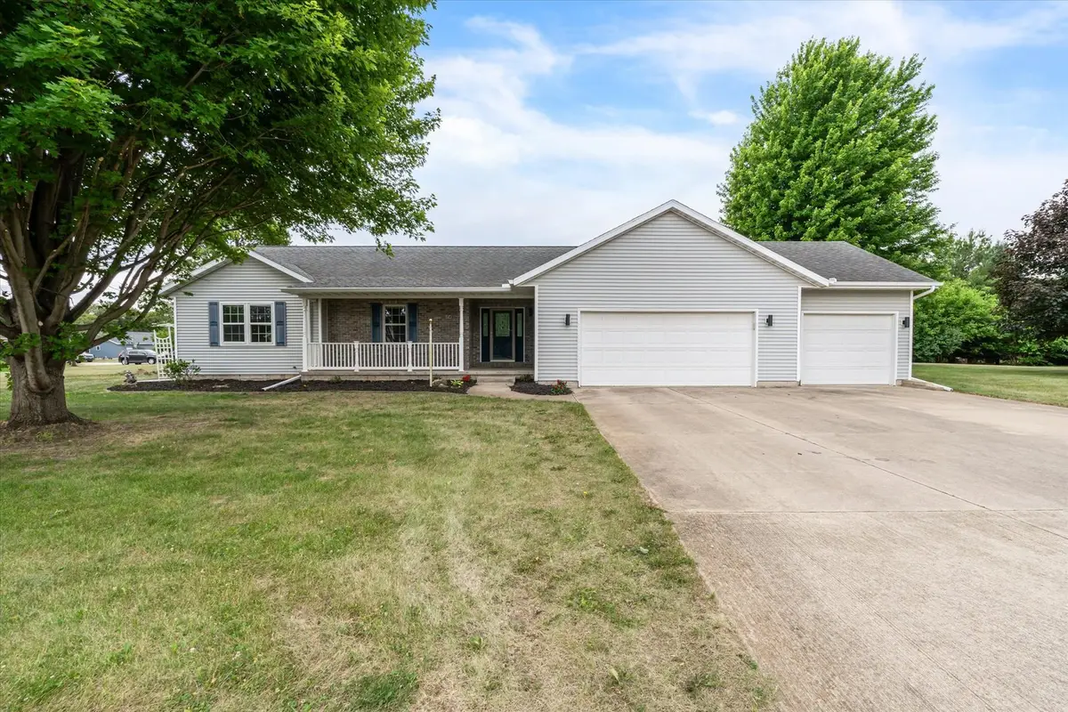 14 Quail Hollow Estate, Geneseo, IL 61254 - #1