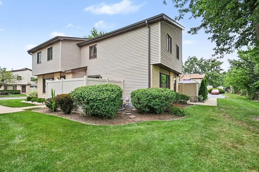 246 E Woodlawn Road, New Lenox, IL 60451 - #3