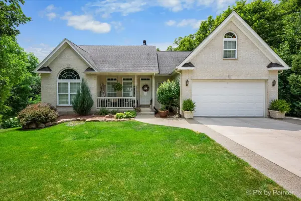 915 Nippersink Road, Spring Grove, IL 60081