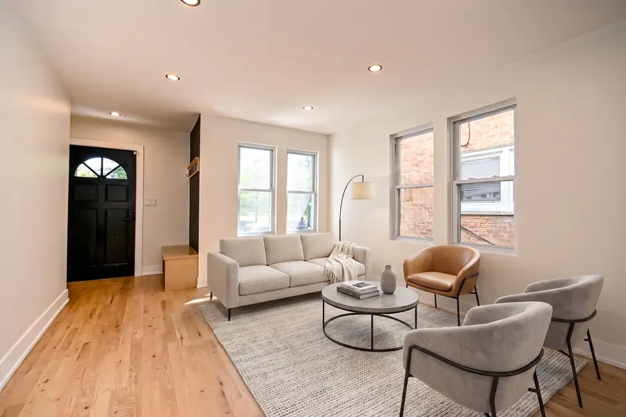 6212 S Mulligan Avenue, Chicago, IL 60638 - #3