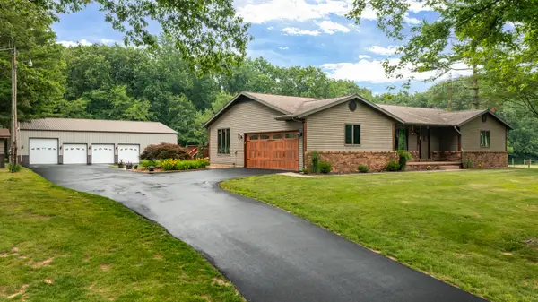 14480 N 1025th Street, Effingham, IL 62401