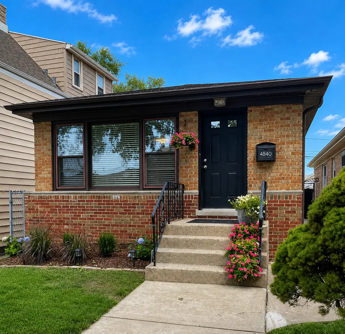 4840 W Gunnison Street, Chicago, IL 60630 - #1