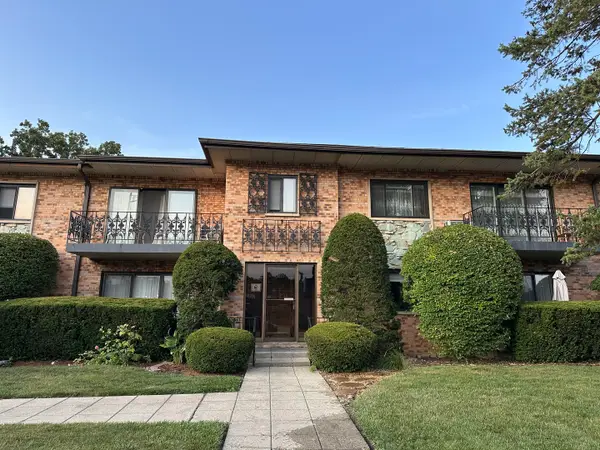 1033 Busse Highway #2A, Park Ridge, IL 60068