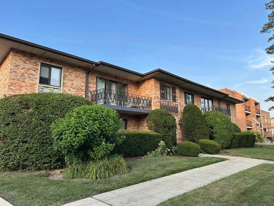 1033 Busse Highway #2A, Park Ridge, IL 60068 - #2
