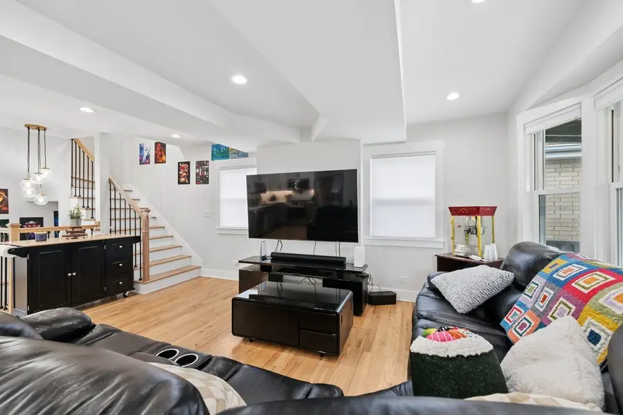 5150 N Moody Avenue, Chicago, IL 60630 - #3