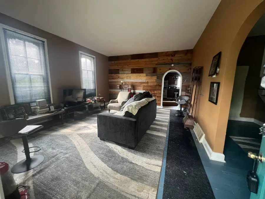 202 E Lincoln Street, Mount Carroll, IL 61053 - #2