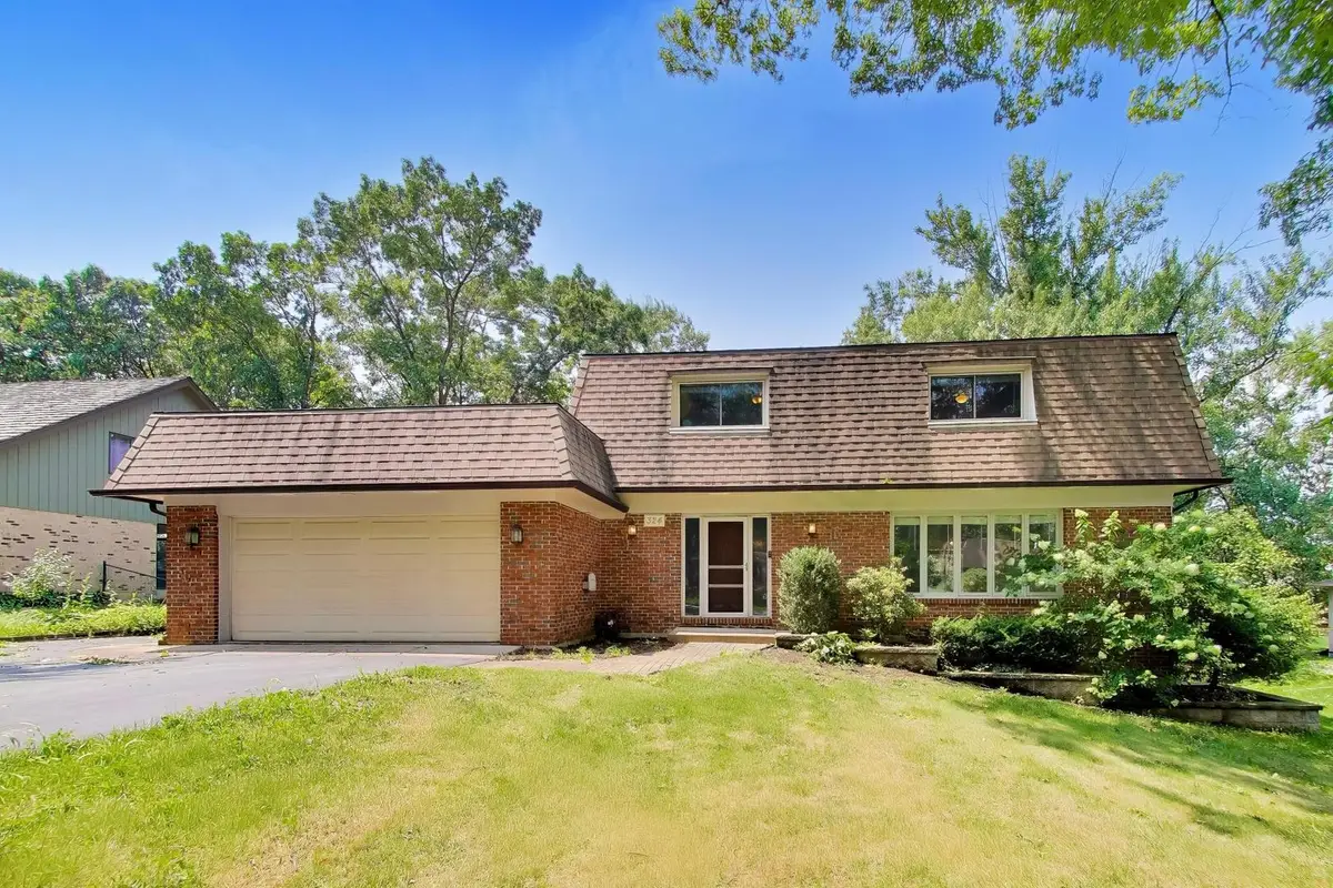 10S324 Hampshire Lane, Willowbrook, IL 60527 - #1