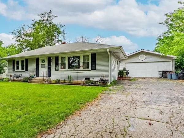 405 N Iowa Avenue, Villa Park, IL 60181