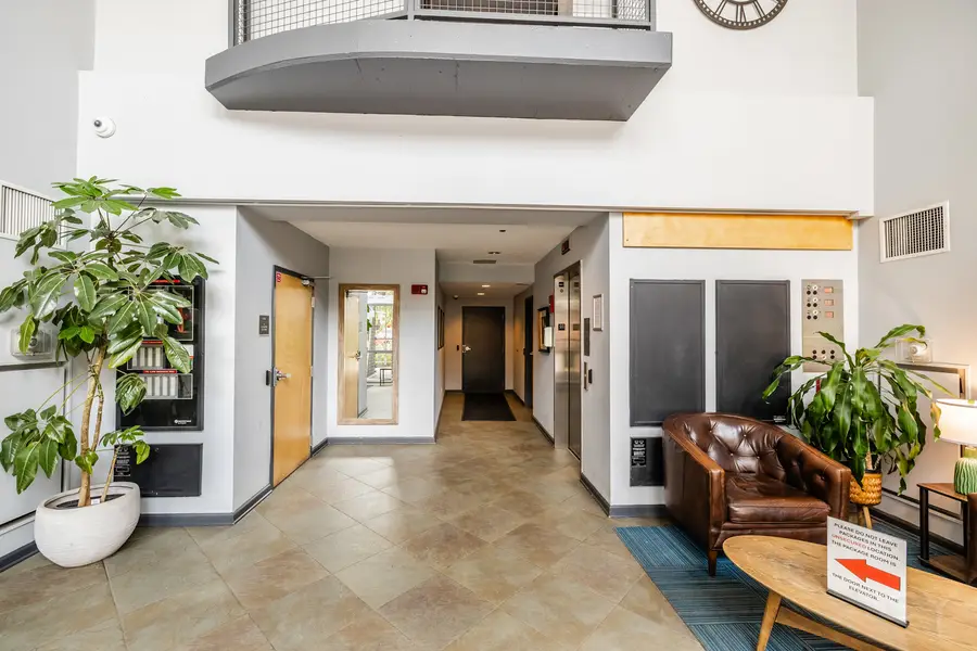 1122 W Catalpa Avenue #616, Chicago, IL 60640 - #3