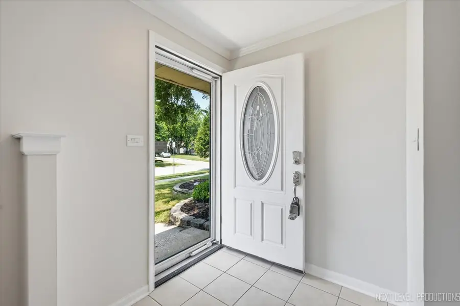 817 Stamford Court, Schaumburg, IL 60193 - #3