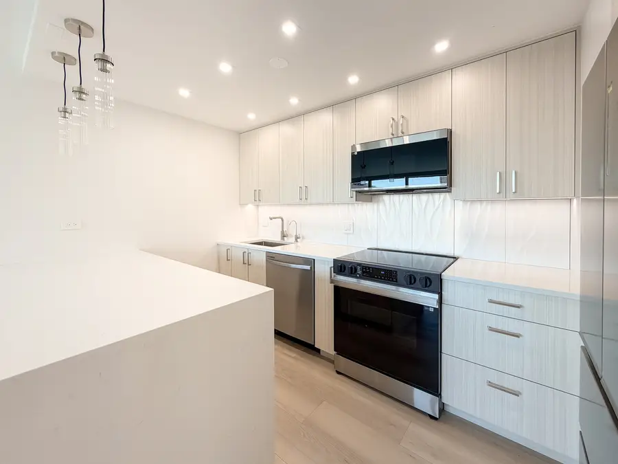 336 W Wellington Avenue #1901, Chicago, IL 60657 - #3