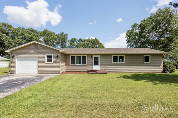 1871 S Oaklawn Drive, St. Anne, IL 60964